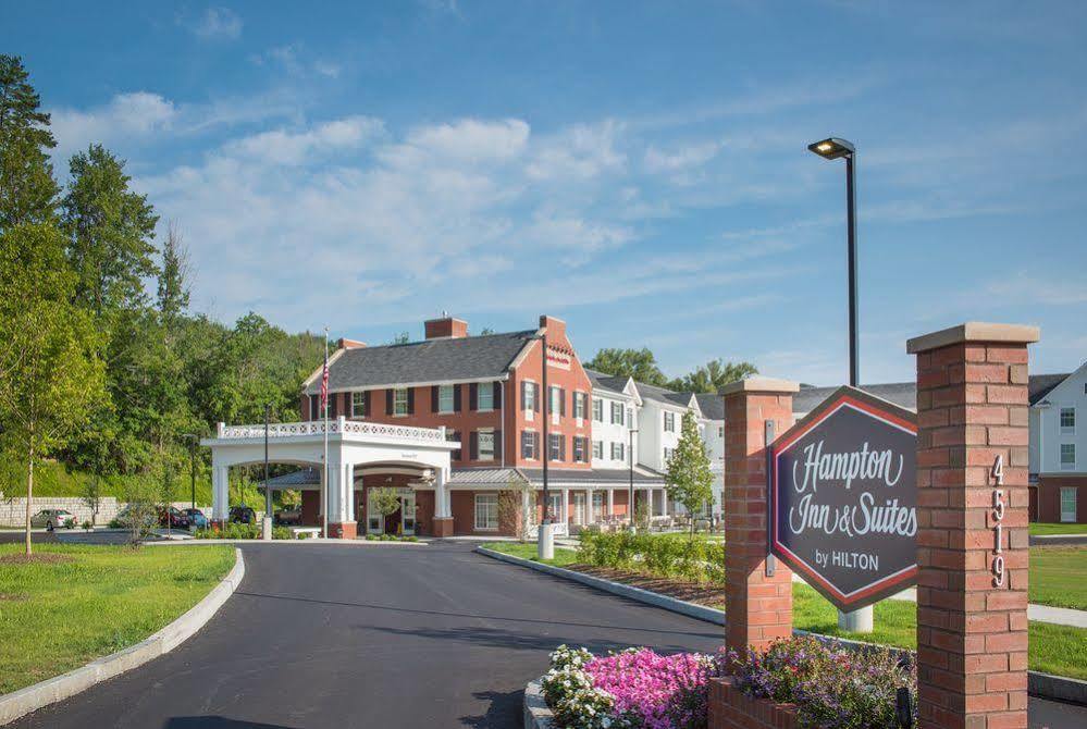 Hampton Inn & Suites Manchester, Vt Exterior photo